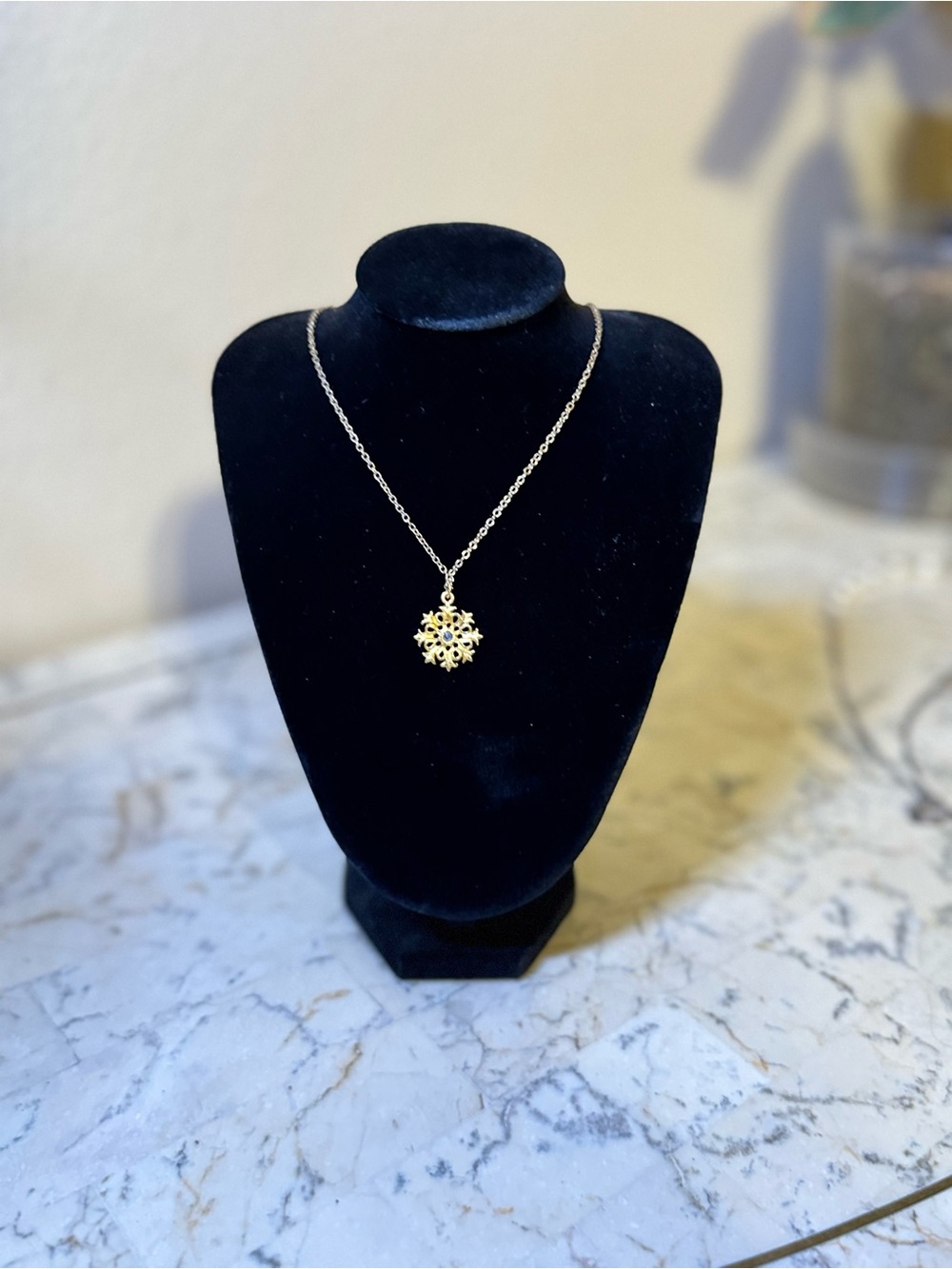 Gold Snowflake Pendant Necklace - Picture 4 of 6